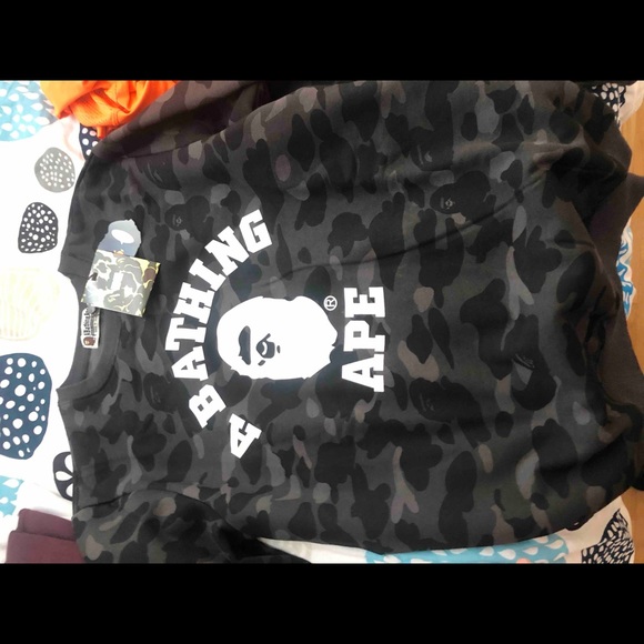 Bape Sweatshirt - Picture 5 of 5